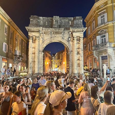 Apartman Niko Pula Exteriér fotografie